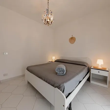 Apartment H11 Gli Ulivi Piscina - Liguria