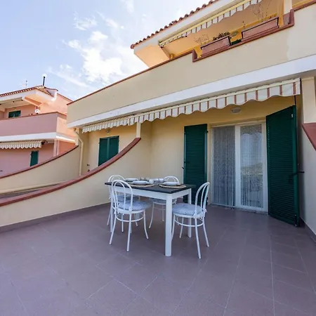 H11 Gli Ulivi Piscina - Liguria *